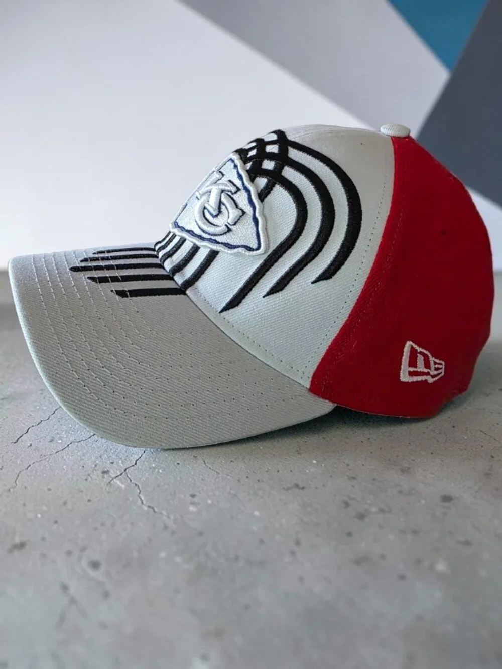 NWOT NEW ERA NFL (S/M)  Kansas City Red White and Blue Fitted Hat
